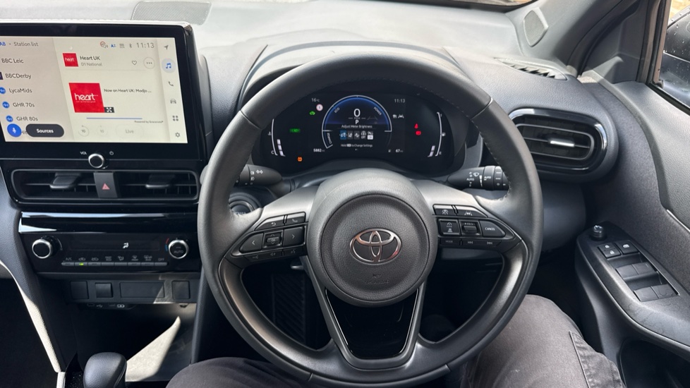 Toyota Yaris Cross 1.5 Hybrid Design 5dr CVT Hybrid Estate - Image 10