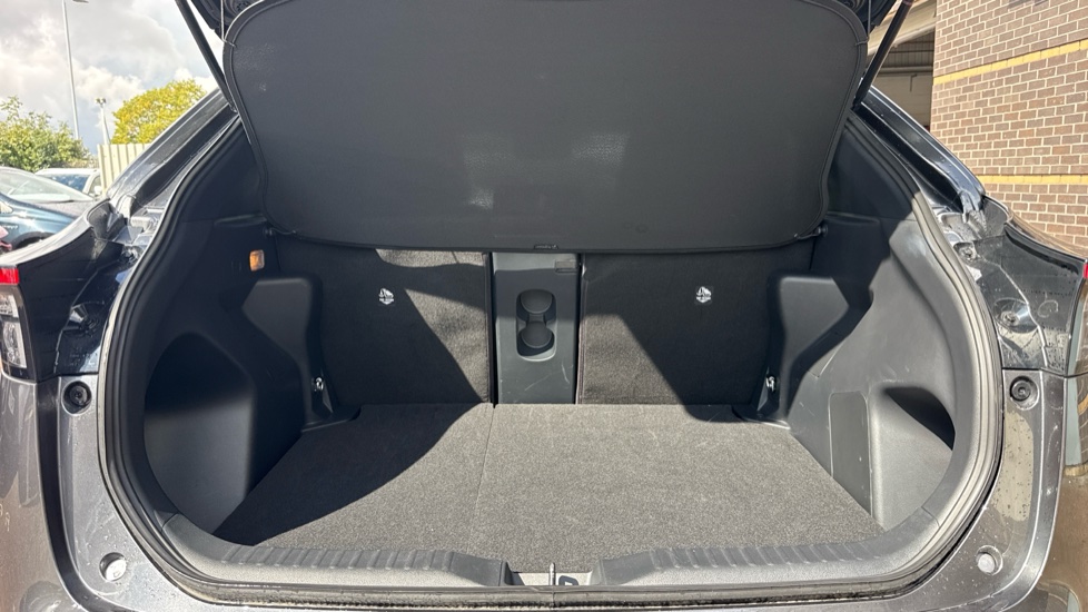 Toyota Yaris Cross 1.5 Hybrid Design 5dr CVT Hybrid Estate - Image 13