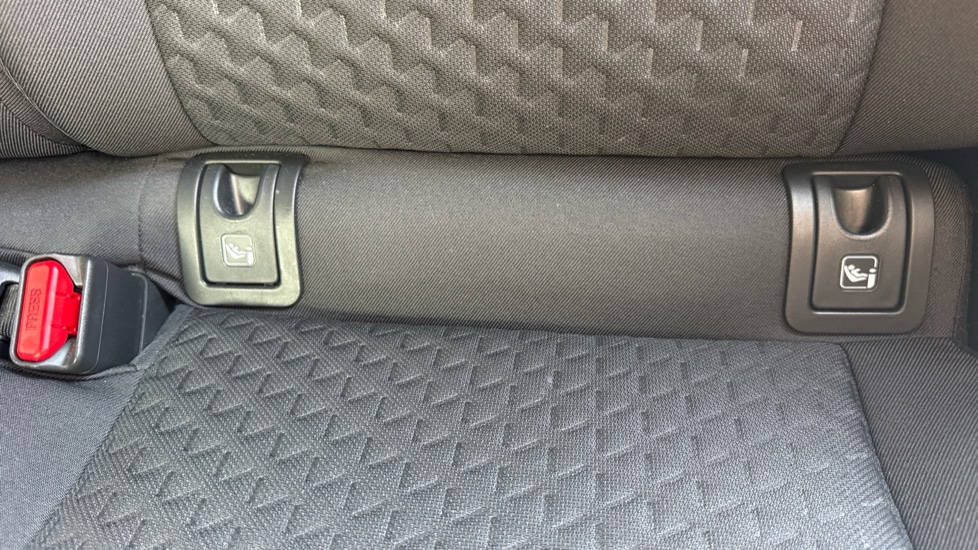 Toyota Yaris Cross 1.5 Hybrid Design 5dr CVT Hybrid Estate - Image 14