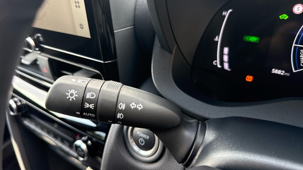 Toyota Yaris Cross 1.5 Hybrid Design 5dr CVT Hybrid Estate - Image 33