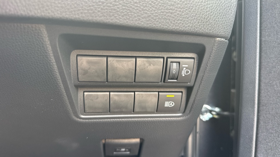 Toyota Yaris Cross 1.5 Hybrid Design 5dr CVT Hybrid Estate - Image 50