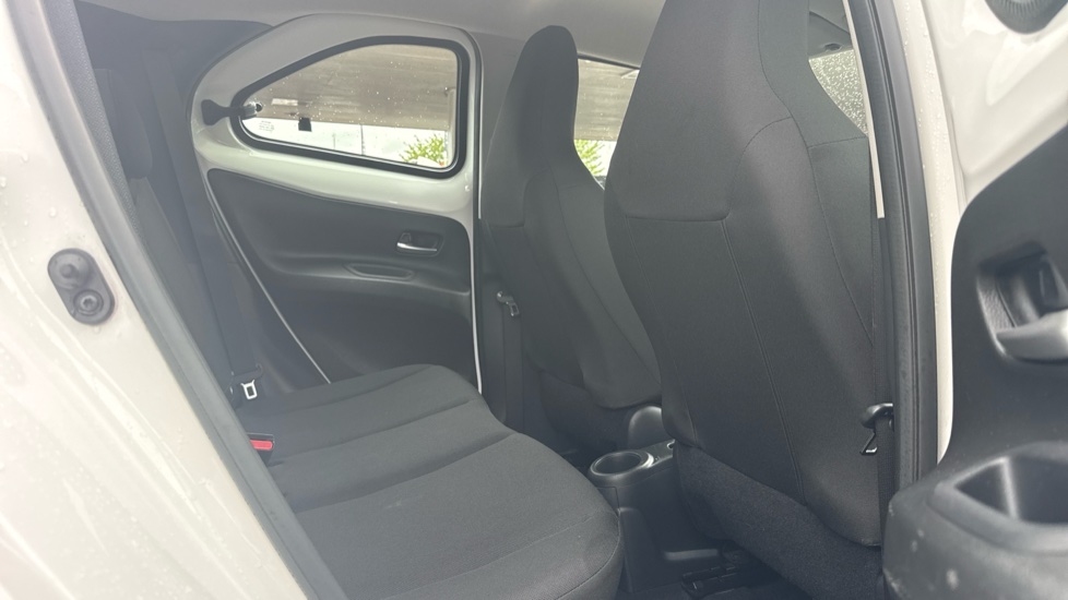 Toyota Aygo X 1.0 VVT-i Pure 5dr Petrol Hatchback - Image 8