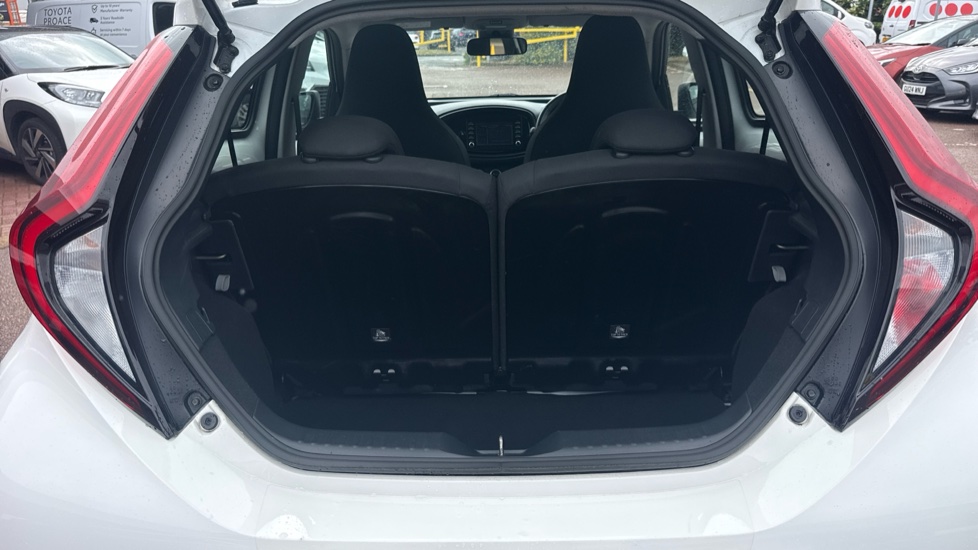 Toyota Aygo X 1.0 VVT-i Pure 5dr Petrol Hatchback - Image 13