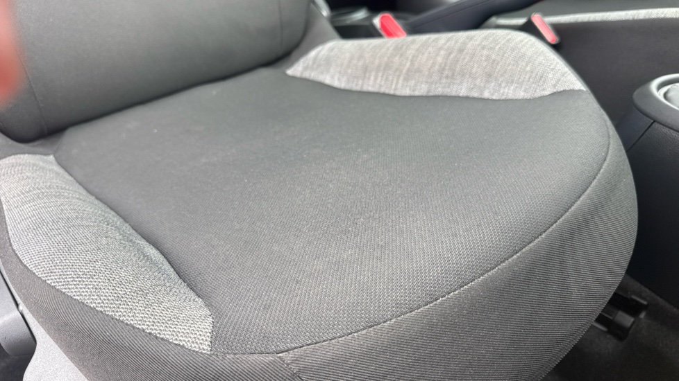 Toyota Aygo X 1.0 VVT-i Pure 5dr Petrol Hatchback - Image 17