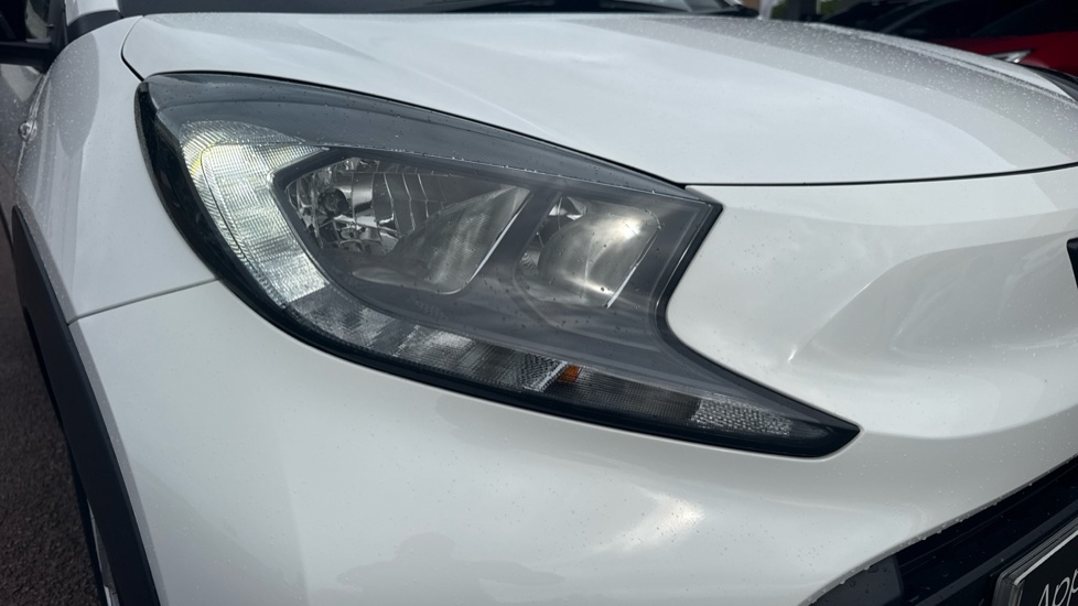 Toyota Aygo X 1.0 VVT-i Pure 5dr Petrol Hatchback - Image 20