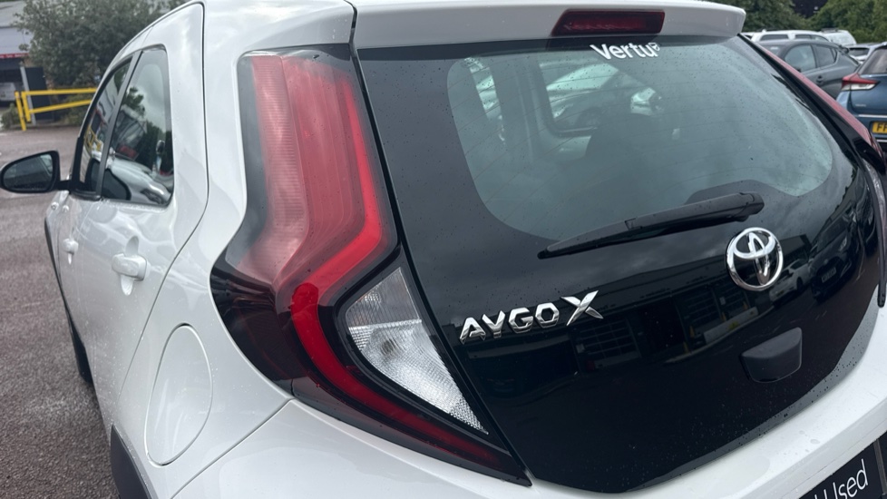 Toyota Aygo X 1.0 VVT-i Pure 5dr Petrol Hatchback - Image 21