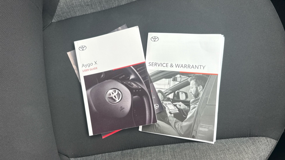 Toyota Aygo X 1.0 VVT-i Pure 5dr Petrol Hatchback - Image 27