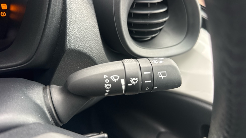 Toyota Aygo X 1.0 VVT-i Pure 5dr Petrol Hatchback - Image 34