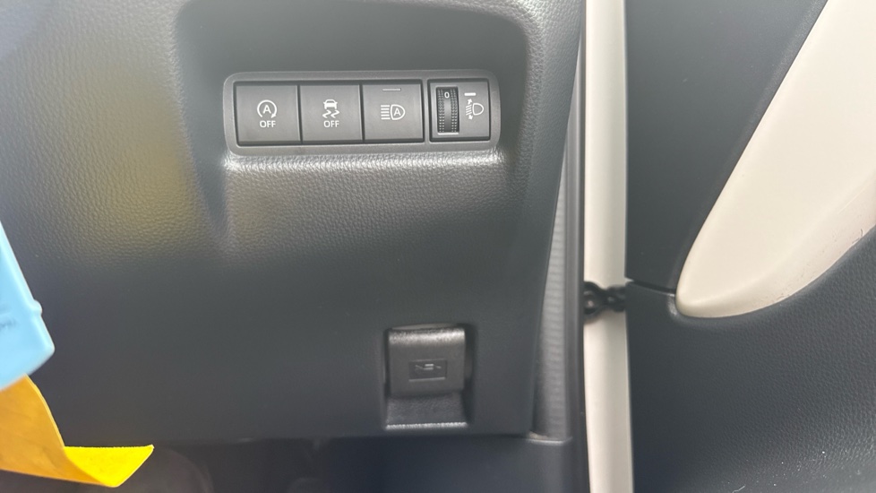 Toyota Aygo X 1.0 VVT-i Pure 5dr Petrol Hatchback - Image 49