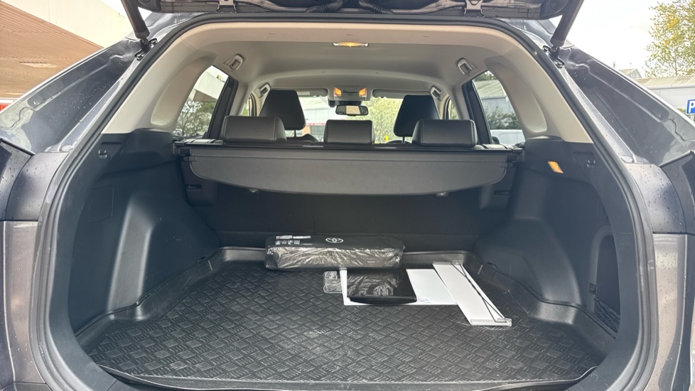 Toyota RAV4 2.5 VVT-i Hybrid Excel 5dr CVT Hybrid Estate - Image 13