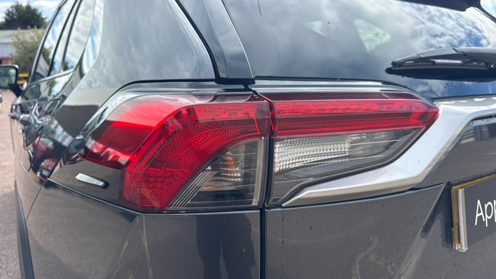Toyota RAV4 2.5 VVT-i Hybrid Excel 5dr CVT Hybrid Estate - Image 21