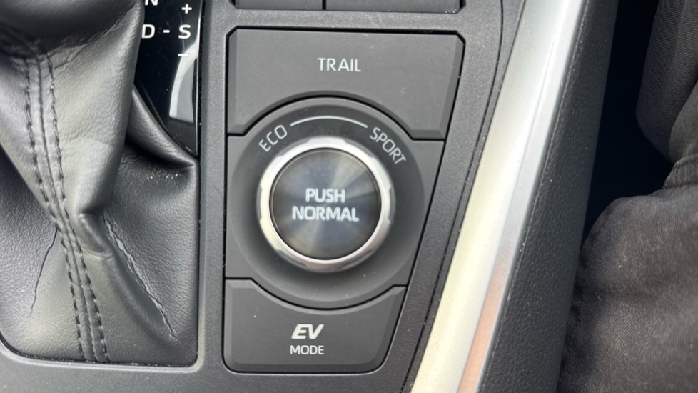 Toyota RAV4 2.5 VVT-i Hybrid Excel 5dr CVT Hybrid Estate - Image 46