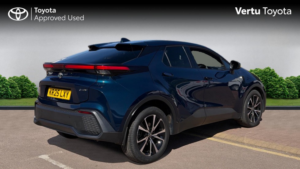 Toyota C-HR 1.8 Hybrid Design 5dr CVT Hybrid Hatchback - Image 2