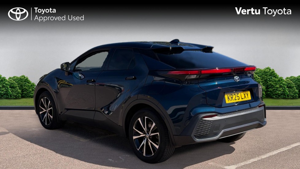 Toyota C-HR 1.8 Hybrid Design 5dr CVT Hybrid Hatchback - Image 4