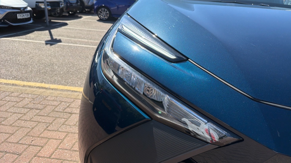 Toyota C-HR 1.8 Hybrid Design 5dr CVT Hybrid Hatchback - Image 20