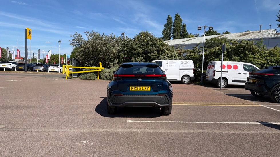 Toyota C-HR 1.8 Hybrid Design 5dr CVT Hybrid Hatchback - Image 26