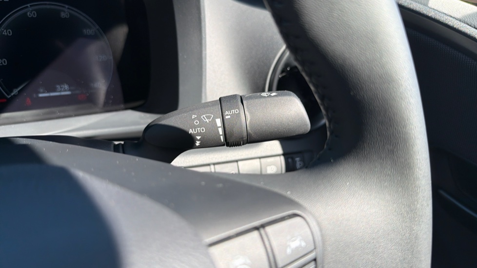 Toyota C-HR 1.8 Hybrid Design 5dr CVT Hybrid Hatchback - Image 36