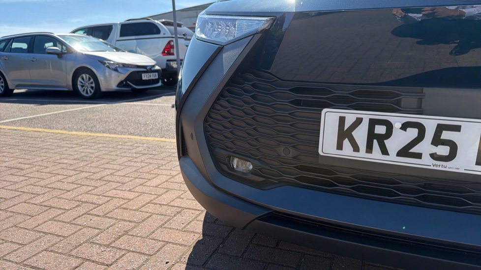 Toyota C-HR 1.8 Hybrid Design 5dr CVT Hybrid Hatchback - Image 55