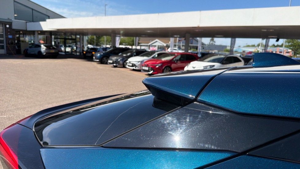 Toyota C-HR 1.8 Hybrid Design 5dr CVT Hybrid Hatchback - Image 60