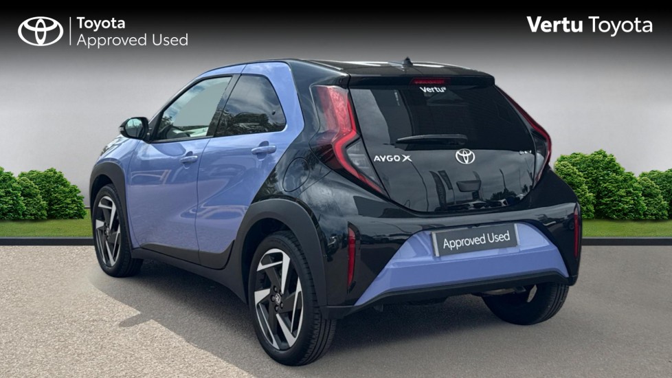 Toyota Aygo X 1.5 Hybrid Design 5dr CVT Hybrid Hatchback - Image 4