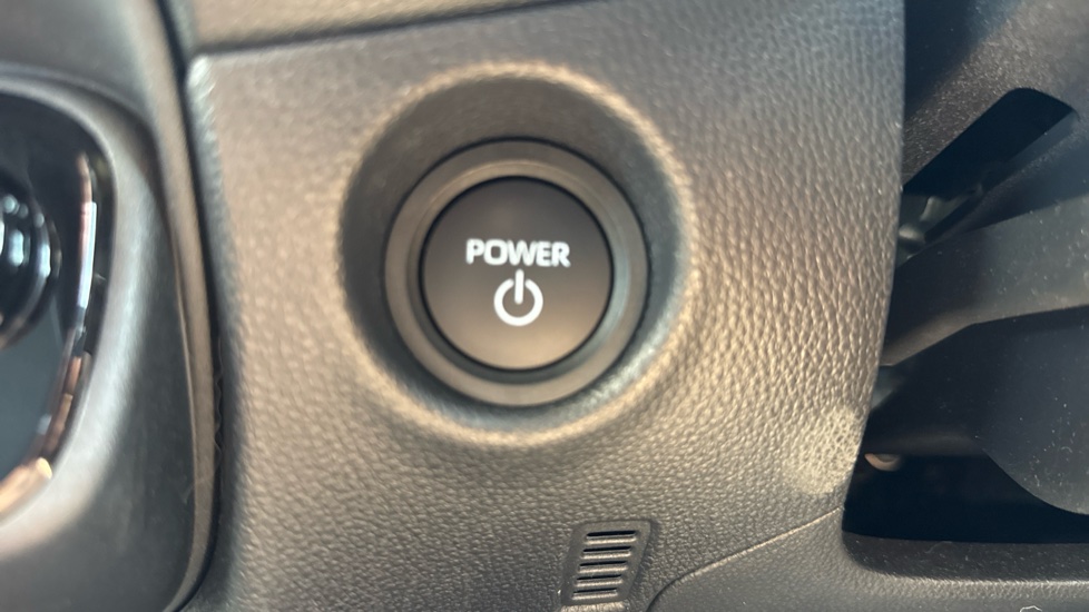 Toyota Aygo X 1.5 Hybrid Design 5dr CVT Hybrid Hatchback - Image 16