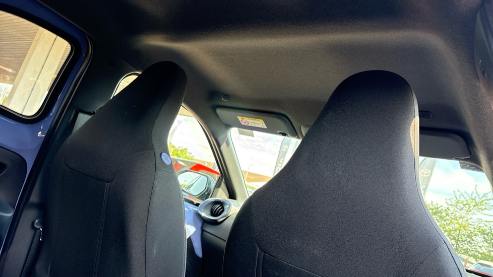 Toyota Aygo X 1.5 Hybrid Design 5dr CVT Hybrid Hatchback - Image 19
