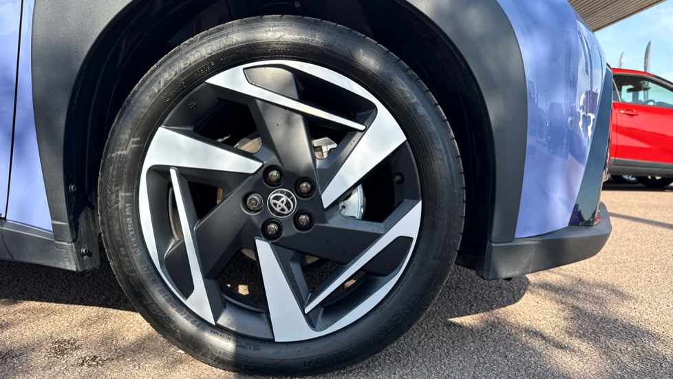 Toyota Aygo X 1.5 Hybrid Design 5dr CVT Hybrid Hatchback - Image 25