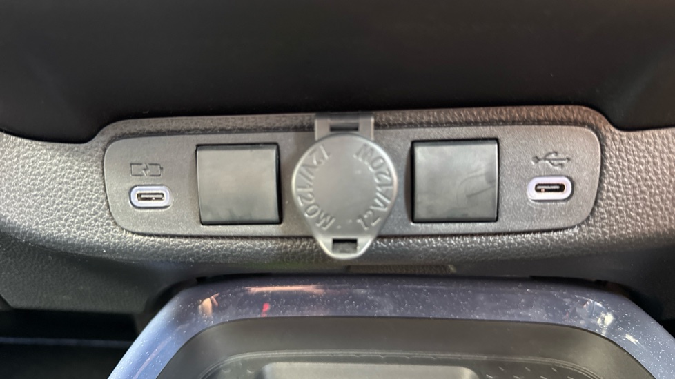 Toyota Aygo X 1.5 Hybrid Design 5dr CVT Hybrid Hatchback - Image 37