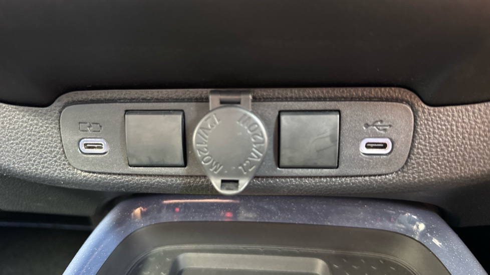 Toyota Aygo X 1.5 Hybrid Design 5dr CVT Hybrid Hatchback - Image 39