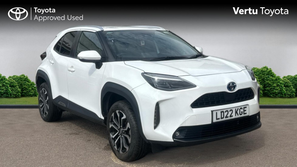 Toyota Yaris Cross 1.5 Hybrid Design 5dr CVT Hybrid Estate - Image 1