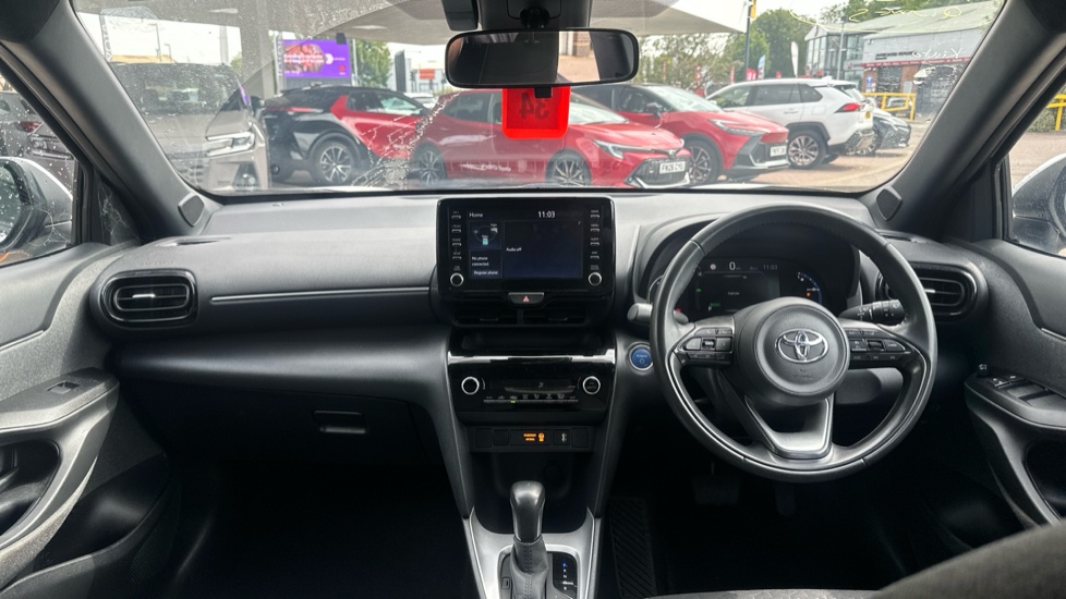 Toyota Yaris Cross 1.5 Hybrid Design 5dr CVT Hybrid Estate - Image 6