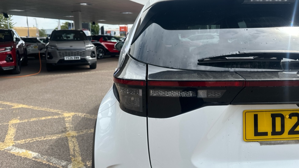 Toyota Yaris Cross 1.5 Hybrid Design 5dr CVT Hybrid Estate - Image 21