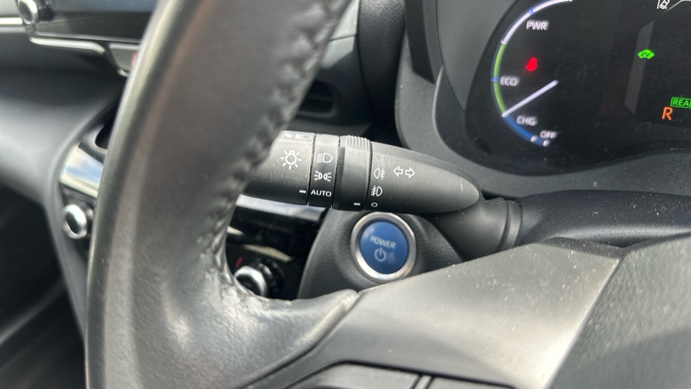 Toyota Yaris Cross 1.5 Hybrid Design 5dr CVT Hybrid Estate - Image 37