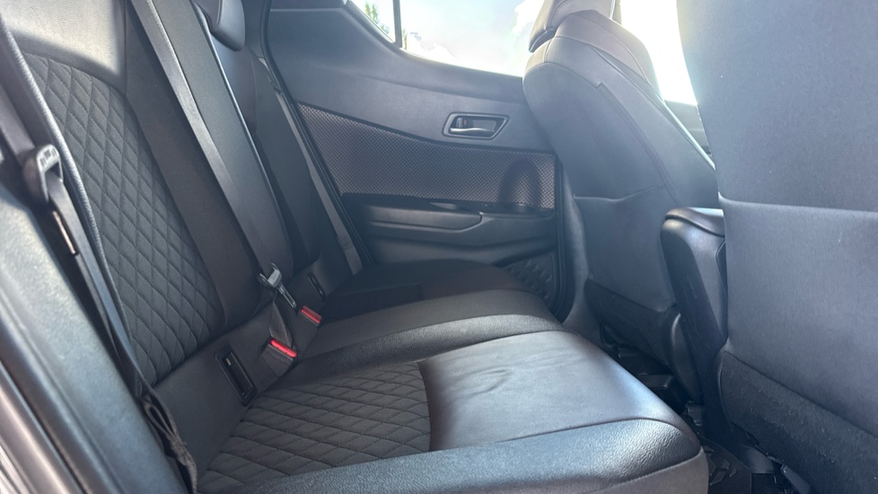 Toyota C-HR 1.8 Hybrid Excel 5dr CVT Hybrid Hatchback - Image 8
