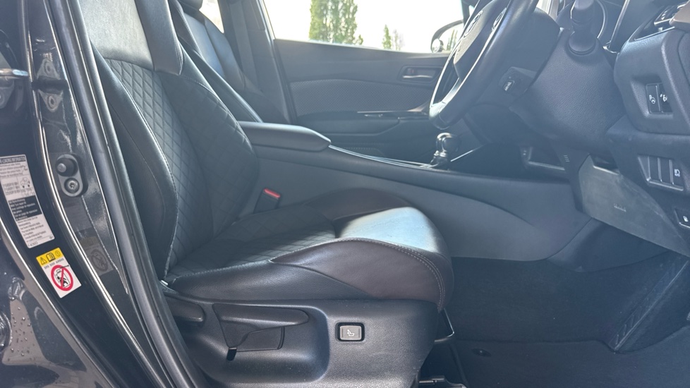 Toyota C-HR 1.8 Hybrid Excel 5dr CVT Hybrid Hatchback - Image 12
