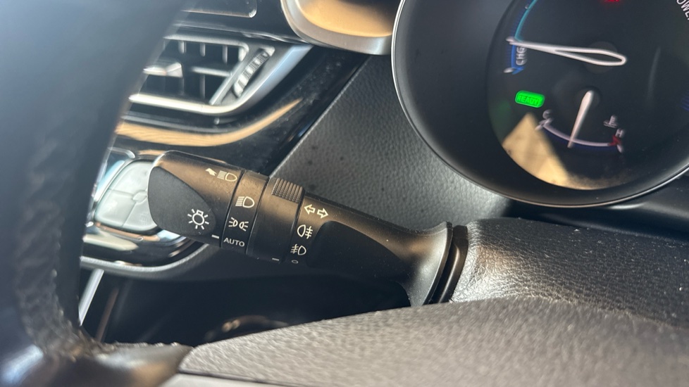 Toyota C-HR 1.8 Hybrid Excel 5dr CVT Hybrid Hatchback - Image 33