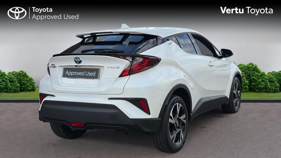 Toyota C-HR 1.8 Hybrid Design 5dr CVT Hybrid Hatchback - Image 2