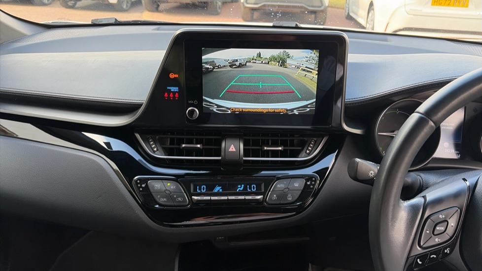 Toyota C-HR 1.8 Hybrid Design 5dr CVT Hybrid Hatchback - Image 40