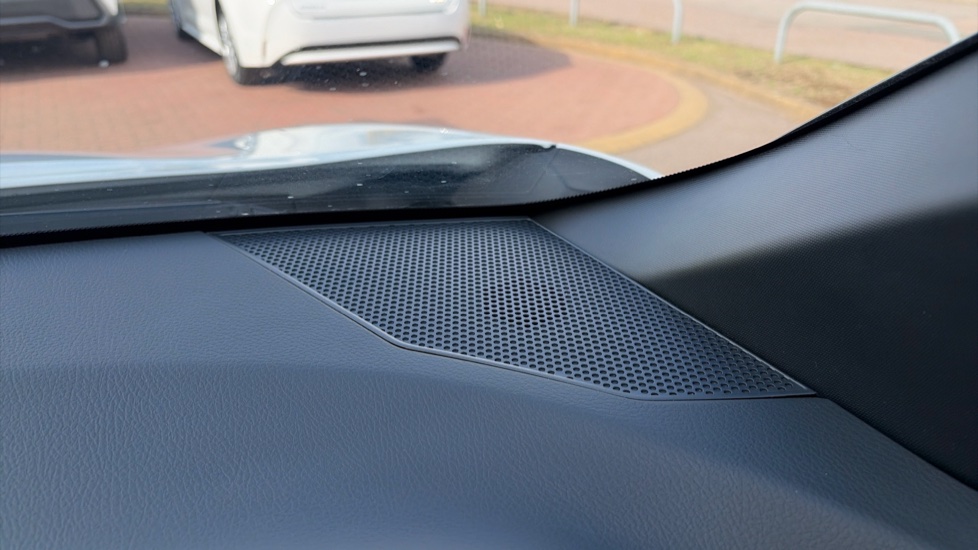 Toyota C-HR 1.8 Hybrid Design 5dr CVT Hybrid Hatchback - Image 43