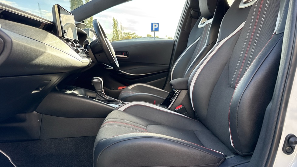 Toyota Corolla 1.8 VVT-i Hybrid GR Sport 5dr CVT Hybrid Hatchback - Image 5