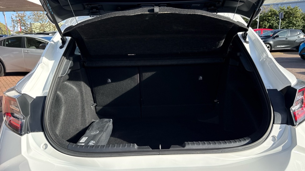 Toyota Corolla 1.8 VVT-i Hybrid GR Sport 5dr CVT Hybrid Hatchback - Image 13