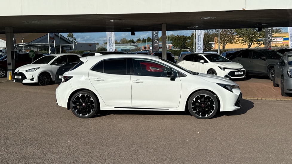 Toyota Corolla 1.8 VVT-i Hybrid GR Sport 5dr CVT Hybrid Hatchback - Image 23