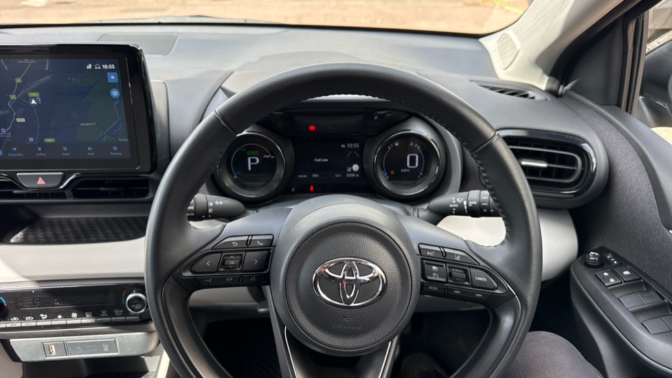 Toyota Yaris 1.5 Hybrid Excel 5dr CVT Hybrid Hatchback - Image 7