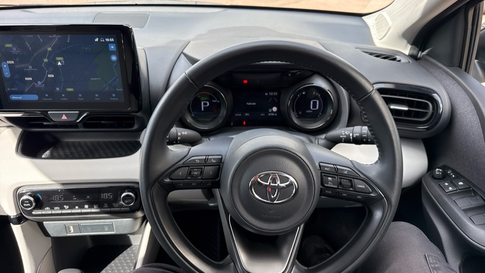 Toyota Yaris 1.5 Hybrid Excel 5dr CVT Hybrid Hatchback - Image 10