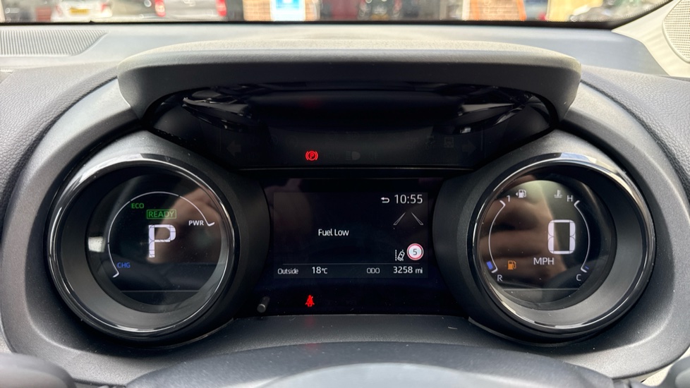 Toyota Yaris 1.5 Hybrid Excel 5dr CVT Hybrid Hatchback - Image 11