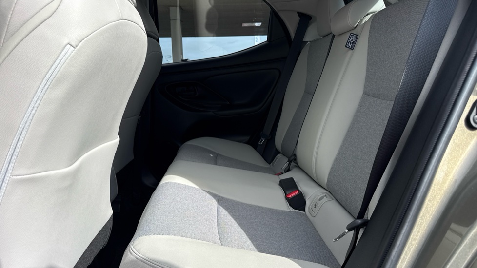 Toyota Yaris 1.5 Hybrid Excel 5dr CVT Hybrid Hatchback - Image 15
