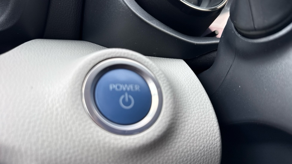 Toyota Yaris 1.5 Hybrid Excel 5dr CVT Hybrid Hatchback - Image 16
