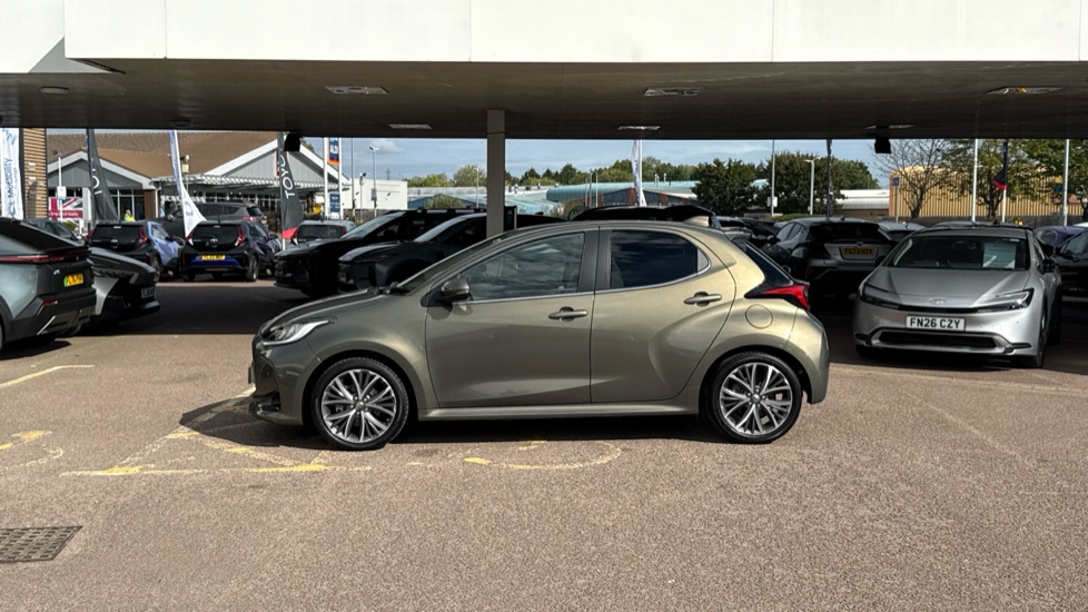 Toyota Yaris 1.5 Hybrid Excel 5dr CVT Hybrid Hatchback - Image 24