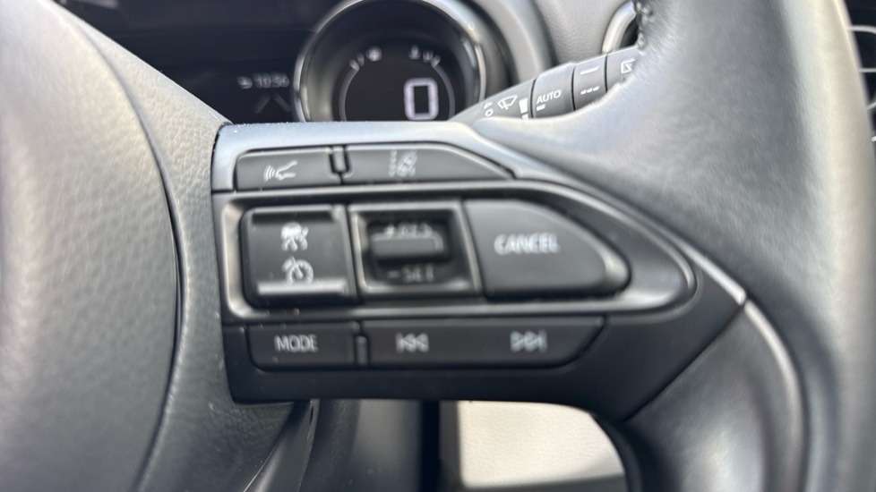 Toyota Yaris 1.5 Hybrid Excel 5dr CVT Hybrid Hatchback - Image 31