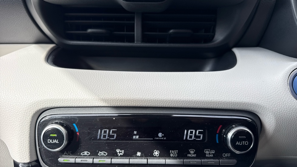 Toyota Yaris 1.5 Hybrid Excel 5dr CVT Hybrid Hatchback - Image 35